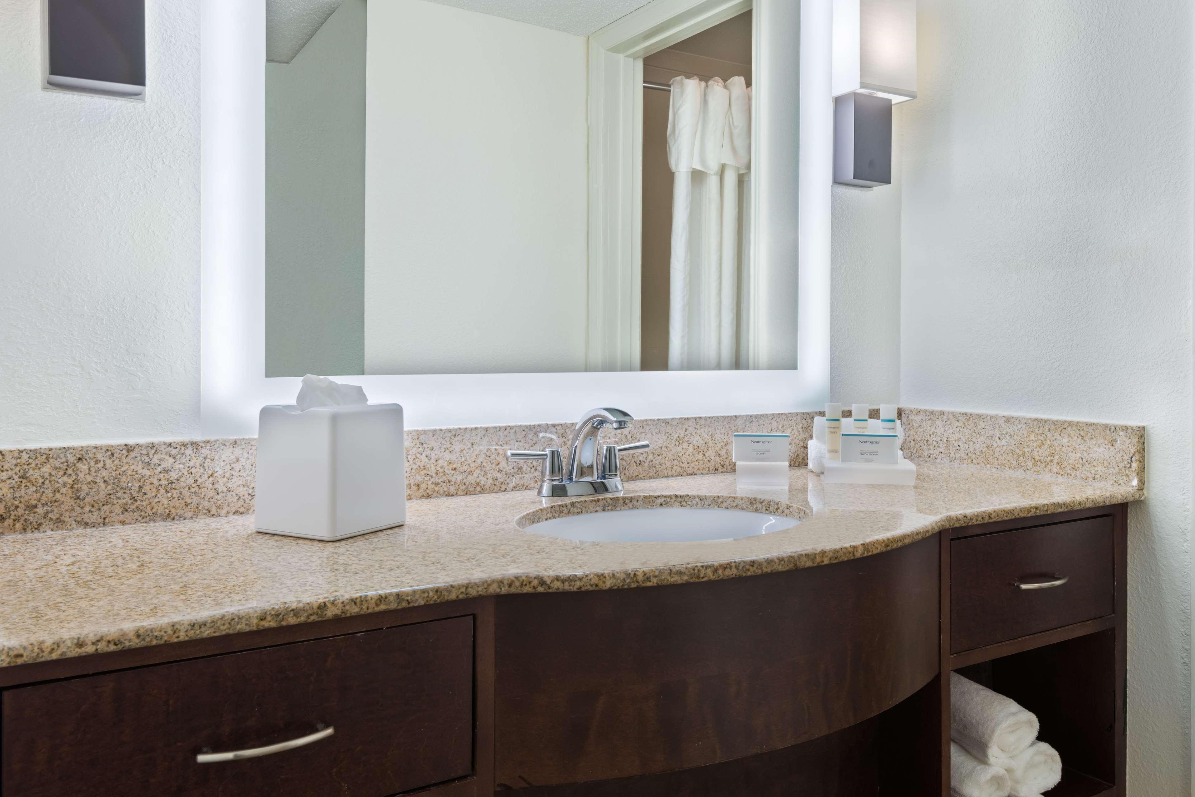 Homewood Suites Charlotte North Unc Research Esterno foto